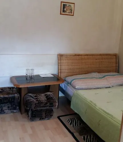 Zielony Gosciniec Zajazd Sarnów