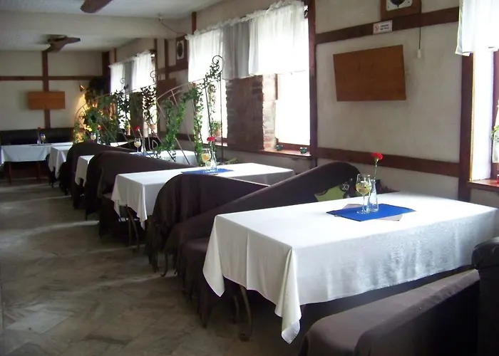 Zielony Gosciniec Zajazd Sarnów